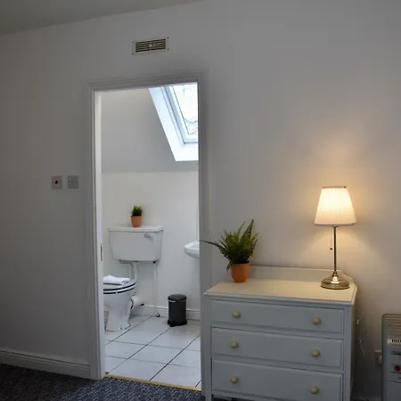 5 Bedroom Townhouse Near City Centre Apartment Dublin