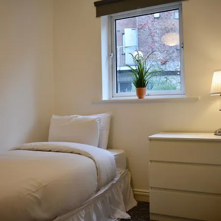 5 Bedroom Townhouse Near City Centre * Dublin
